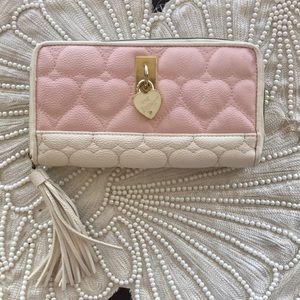 🔴 SOLD🔴 Betsy Johnson wallet